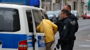 Schleuserbande soll 200 Scheinehen organisiert haben