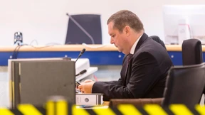 Kein Persilschein für die alte Garde 