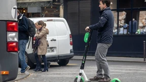 Tödlicher E-Tretroller-Unfall auf der Autobahn