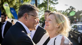 Politiker schonen Politiker