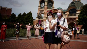 Mickey Maus darf wieder winken