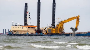 Aktivisten scheitern mit Eilantrag gegen LNG-Projekt