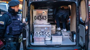 Großrazzia wegen illegaler Geldtransfers