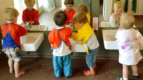 Kinder profitieren von berufstätigen Müttern