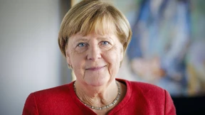 Wie das Bundesverfassungsgericht die Kanzlerin zur Beamtin degradiert