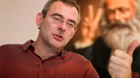 Rhein als „Verfassungsbrecher“ beschimpft