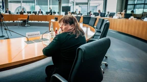 Bafin-Spitze rechtfertigt sich vor Untersuchungsausschuss