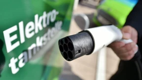 Keine Elektroauto-Prämie für Panamera und S-Klasse