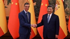 Darum rollt man Sánchez in Peking den roten Teppich aus