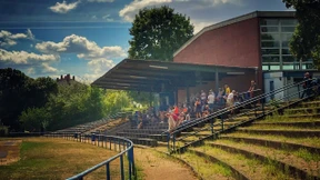 Pure Sportplatz-Ästhetik