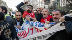 Dutzende Verhaftungen während Maidemonstrationen