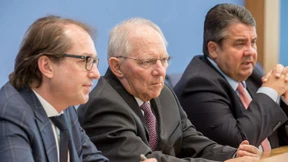 Dobrindt ist gegen automatische Steuererhöhung für Benzin 