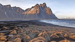 Schmelzwasser in der Dämmerung