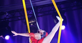 Auf Messers Spitze balancieren