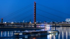 Junge Ukrainerin auf Hotelschiff in Düsseldorf vergewaltigt