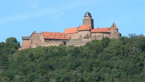 Zur Burg der Burgen