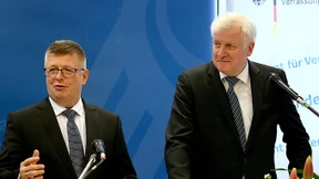 Ist hier jemand kühl und innerlich distanziert?