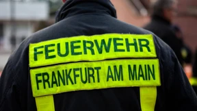 Brand in Frankfurter Mehrfamilienhaus