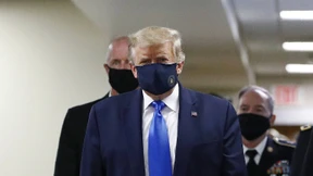 Trump erstmals mit Maske in der Öffentlichkeit