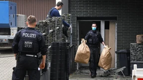 Wie das FBI Kriminellen manipulierte Handys unterschob