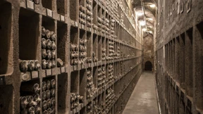 Haftstrafen für Pärchen wegen Einbruch in Edel-Weinkeller