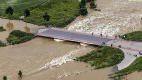 Flaches Land, hohe Deiche