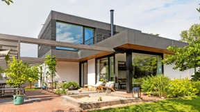 Der Bungalow kriegt eins aufs Dach