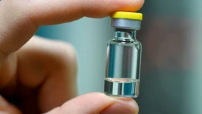 Corona-Impfungen könnten schon im Dezember beginnen