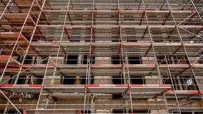 „Wohnungsbau im freien Fall“