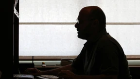 Immer mehr ältere Menschen kaufen online