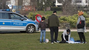 Polizei kontrolliert Berliner Parks