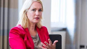 Schwesig: Kritik an Schröder Wahlkampfmanöver