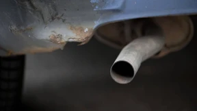 Autokäuferin bekommt Rostschaden ersetzt