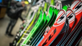 Diebe stehlen 100 Paar Skier