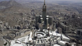 Im Mittelpunkt die Monarchen