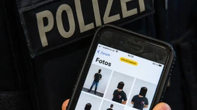 Endlich Smartphones für alle Polizisten