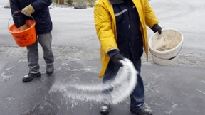 Vermieter haftet bei Sturz auf eisglattem Weg