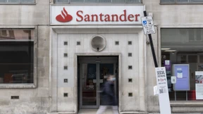 Großbank Santander zahlt aus Versehen Rechnungen doppelt