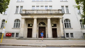 17-Jährige stürzt bei Abiturfeier durch Lichtkuppel und stirbt