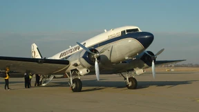 Mit 77 Jahren, da fängt das Fliegen an