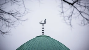 Soll das Kopftuch ernsthaft für Würde und Sittsamkeit stehen?