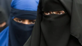 Mit der Burka im Netz