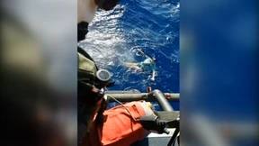 Jeans zur Schwimmweste umfunktioniert