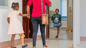 Schritt für Schritt in ein würdevolles Leben