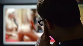 EU-Kommission geht gegen Porno-Portal vor