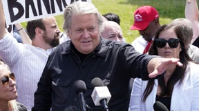 Der Lügner lässt sich segnen