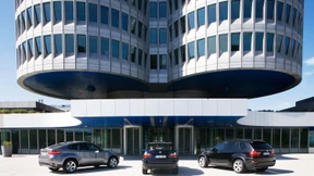 Kraftfahrtbundesamt geht Verdacht von Abgasmanipulationen bei BMW nach