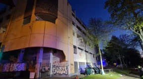 Zwei Teenager stürzen im Auto vom Parkhaus in den Tod