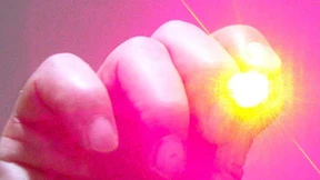 Lokführer mit Laserpointer geblendet: ICE gestoppt