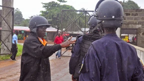 Kranke auf der Flucht 